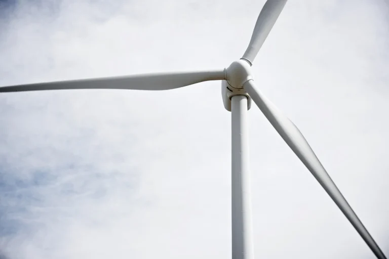 Generic banner wind